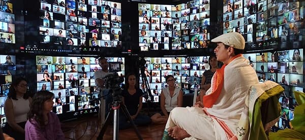 Aula de Vedanta online ao vivo